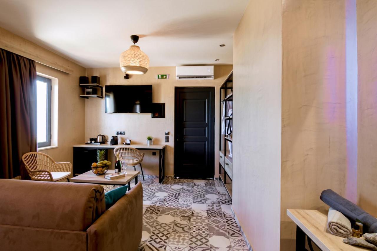 Driades Luxury Apartments แอร์ซอนิสซอส ภายนอก รูปภาพ